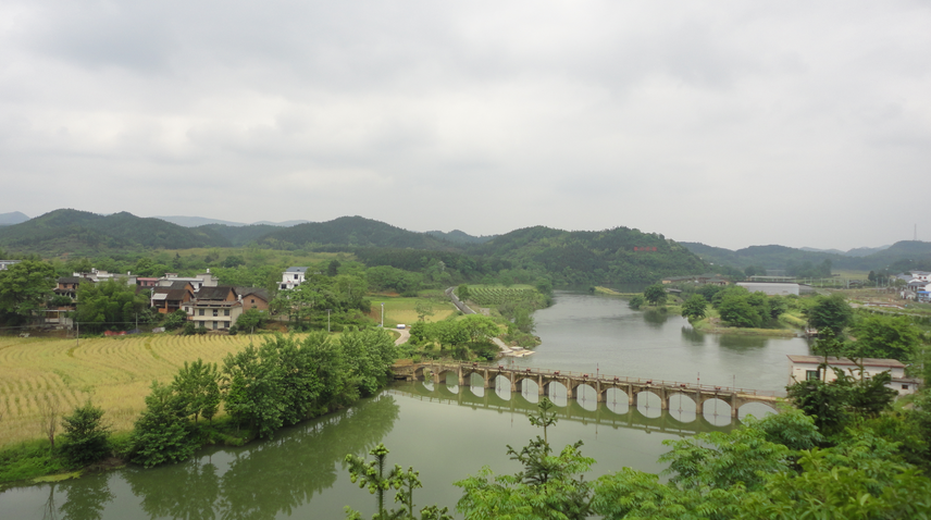 郴州蓮山莊園,郴州生態(tài)山莊,郴州原生態(tài)休閑農業(yè)莊園,郴州鄉(xiāng)村旅游